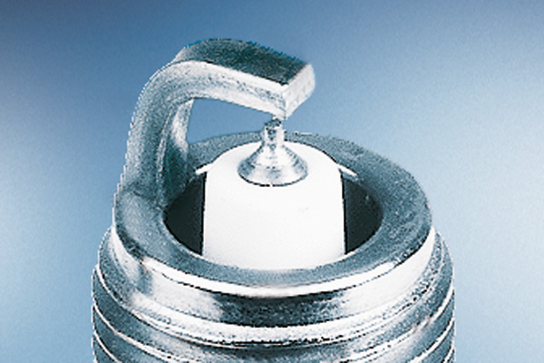 BOSCH 525 662 0 242 135 509 - Gyújtógyertya